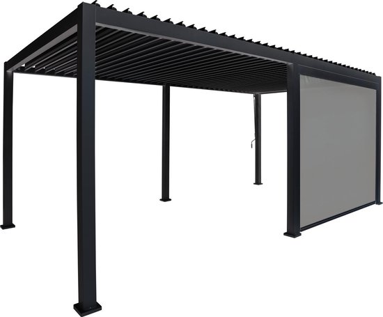 Das Glasschiebewand Lamellendach ist eine moderne Pergola mit Metallrahmen, Lamellendach und einziehbarem Seitenteil. Das schlichte Design auf einem schlichten weißen Hintergrund unterstreicht den zeitgenössischen Reiz.