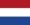 Drapeau à trois bandes horizontales : rouge en haut, blanche au milieu et bleue en bas.